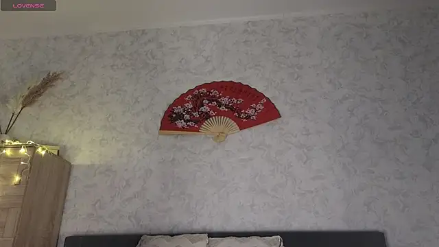 Snapshot of saya_li11 chatting on February 4, 2026, 5:57 am saya li11 online show from February 4, 2026, 5:57 am