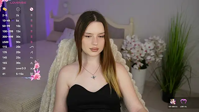 Snapshot of Milana_Moons chatting on July 23, 2026, 11:40 am Milana Moons online show from July 23, 2026, 11:40 am