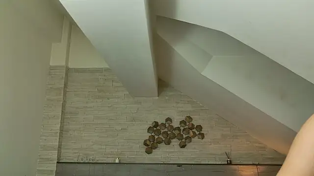 Snapshot of hornyb33_ chatting on February 12, 2026, 5:18 am hornyb33 online show from February 12, 2026, 5:18 am