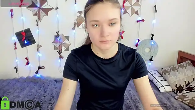 Elina X online show from June 13, 2026, 1:31 pm