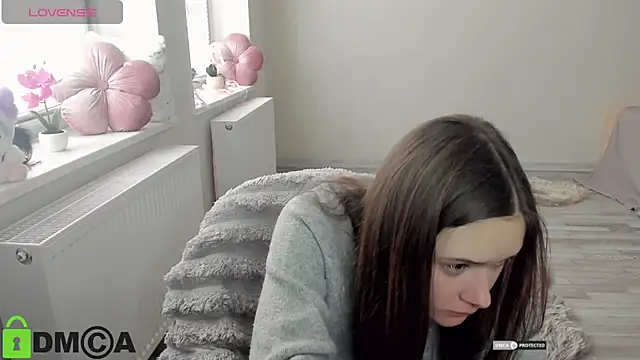 Elina X online show from April 3, 2026, 6:42 am