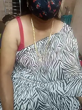 Snapshot of Madhusri_Tamil_Telugu chatting on April 5, 2026, 1:40 pm Madhusri Tamil Telugu online show from April 5, 2026, 1:40 pm