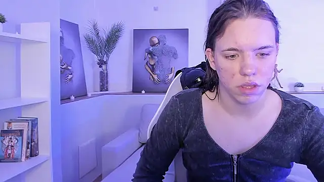 Madison dolly online show from February 23, 2026, 2:02 am