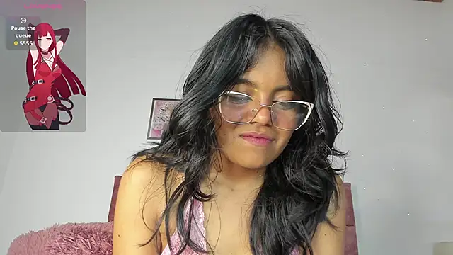 luna velveth online show from March 26, 2026, 2:54 am