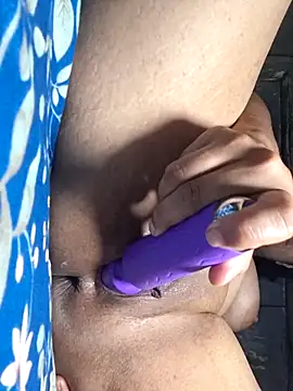 MegueMeg online show from April 9, 2026, 6:52 am