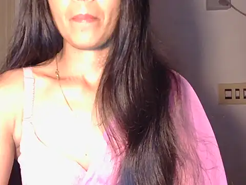 Snapshot of Qute_flora chatting on May 21, 2026, 6:27 pm Qute flora online show from May 21, 2026, 6:27 pm