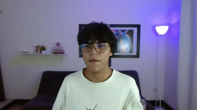 Maecum18 online show from February 18, 2026, 9:33 pm