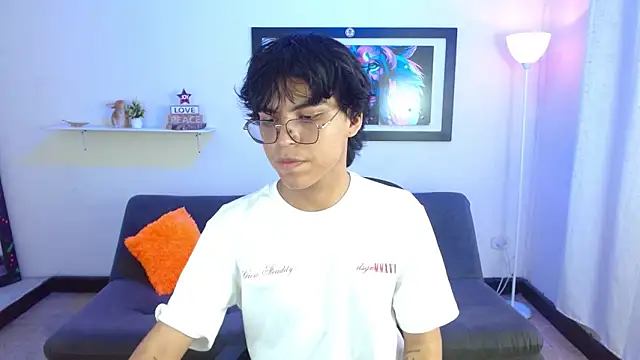 Maecum18 online show from February 11, 2026, 8:52 pm