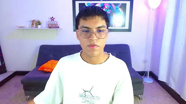 Maecum18 online show from March 13, 2026, 8:58 pm