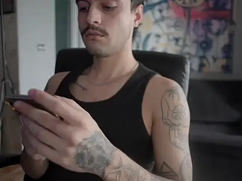 Snapshot of favdealer chatting on February 7, 2026, 2:03 pm favdealer online show from February 7, 2026, 2:03 pm