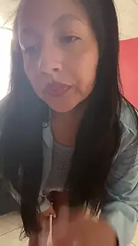 Snapshot of Bamby08 chatting on May 16, 2026, 5:34 pm Bamby08 online show from May 16, 2026, 5:34 pm