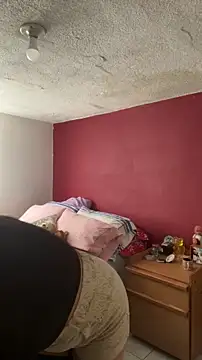 Bamby08 online show from April 18, 2026, 3:58 pm