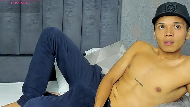 Alejandroo Montenegro online show from March 10, 2026, 12:25 am