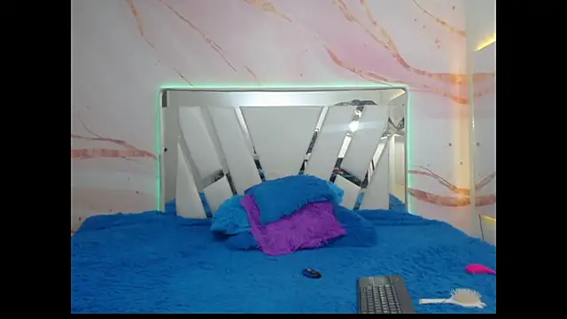 Snapshot of MayteLove chatting on February 21, 2026, 6:37 am MayteLove online show from February 21, 2026, 6:37 am