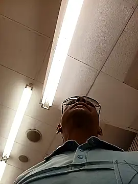 yoahotpetrafiery online show from April 26, 2026, 2:36 pm