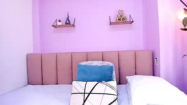 sam doll  online show from April 11, 2026, 7:28 pm