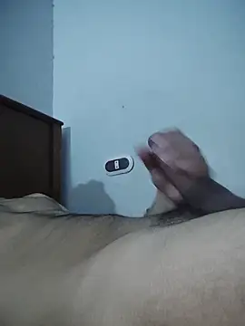 Snapshot of amirMohamed58 chatting on February 17, 2026, 2:47 pm amirMohamed58 online show from February 17, 2026, 2:47 pm