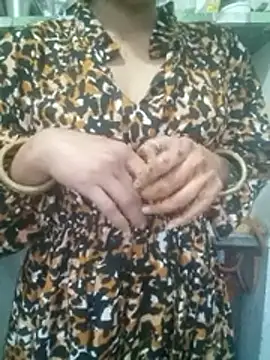 khushi rawat online show from February 18, 2026, 1:58 am