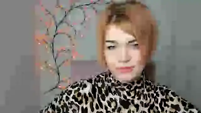 Snapshot of CuttieEmma chatting on April 4, 2026, 5:58 am CuttieEmma online show from April 4, 2026, 5:58 am