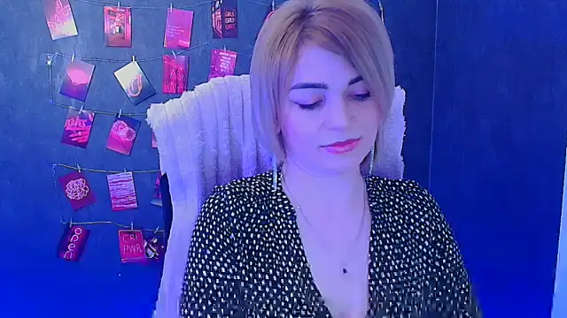 Snapshot of CuttieEmma chatting on March 20, 2026, 6:42 pm CuttieEmma online show from March 20, 2026, 6:42 pm
