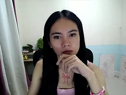 Snapshot of devine_goddess chatting on June 24, 2026, 11:35 pm devine goddess online show from June 24, 2026, 11:35 pm