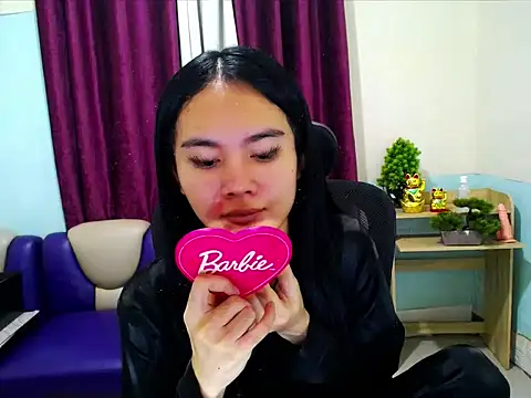 Snapshot of devine_goddess chatting on April 18, 2026, 1:02 pm devine goddess online show from April 18, 2026, 1:02 pm