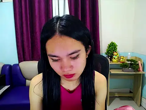 Snapshot of devine_goddess chatting on April 19, 2026, 2:18 pm devine goddess online show from April 19, 2026, 2:18 pm