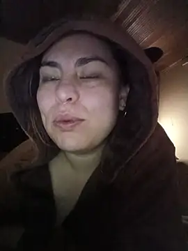 Kennya Rodriguez online show from November 16, 2025, 8:02 pm