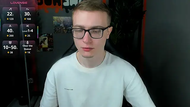 Snapshot of Emmit_Barker chatting on May 10, 2026, 9:02 am Emmit Barker online show from May 10, 2026, 9:02 am