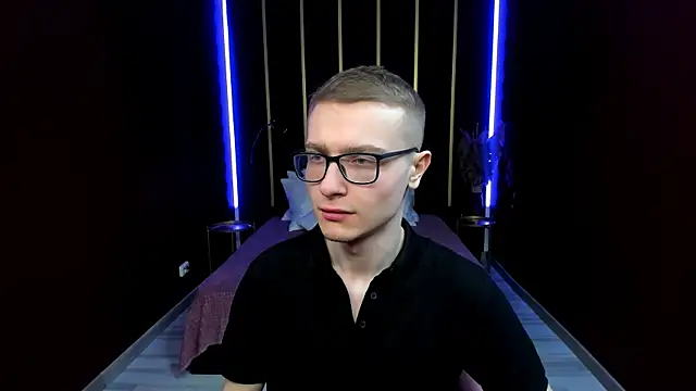 Snapshot of Emmit_Barker chatting on May 2, 2026, 7:57 am Emmit Barker online show from May 2, 2026, 7:57 am