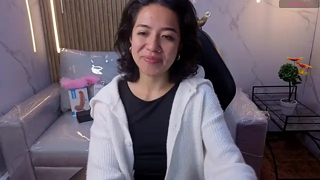 Lynn turner online show from February 13, 2026, 1:00 pm