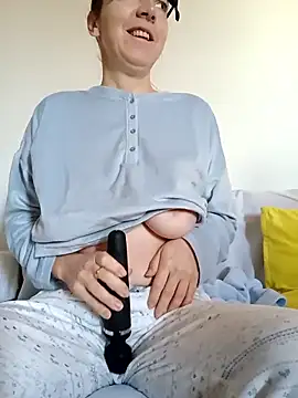 sexyrubyta online show from February 9, 2026, 11:08 am