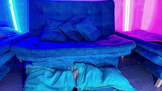 Snapshot of Giaa_Moretii chatting on February 19, 2026, 4:53 am Giaa Moretii online show from February 19, 2026, 4:53 am