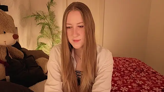 Snapshot of CassieReborn chatting on February 3, 2026, 9:09 pm CassieReborn online show from February 3, 2026, 9:09 pm