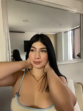 Snapshot of _HannahFox_ chatting on August 2, 2026, 9:12 pm HannahFox online show from August 2, 2026, 9:12 pm