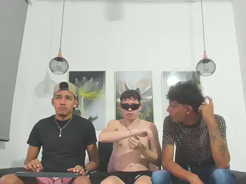 Red Diamond Guys online show from February 1, 2026, 10:41 pm