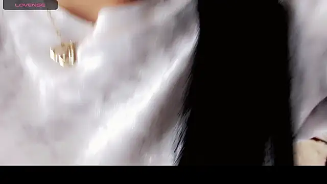 NathalialLooes online show from March 27, 2026, 5:05 am