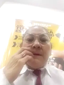 Snapshot of JULIETA_21- chatting on April 8, 2026, 12:06 pm JULIETA 21- online show from April 8, 2026, 12:06 pm