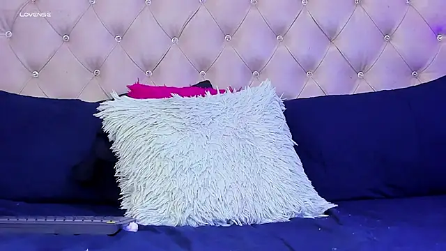 Snapshot of Vero_Ivanova chatting on July 8, 2026, 8:53 pm Vero Ivanova online show from July 8, 2026, 8:53 pm