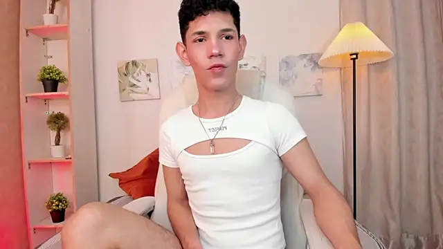 arlequiin  online show from February 10, 2026, 9:03 pm