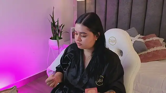 Snapshot of SofiaCortes4 chatting on April 14, 2026, 9:03 am SofiaCortes4 online show from April 14, 2026, 9:03 am