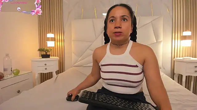 Snapshot of chiarafustox chatting on March 10, 2026, 6:56 pm chiarafustox online show from March 10, 2026, 6:56 pm