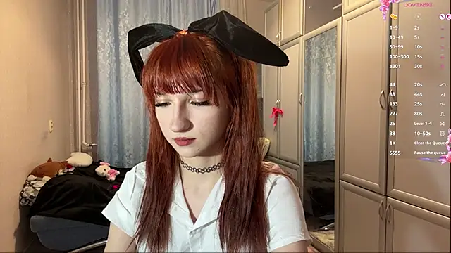 Snapshot of UrBabeLuna chatting on April 3, 2026, 4:02 pm UrBabeLuna online show from April 3, 2026, 4:02 pm