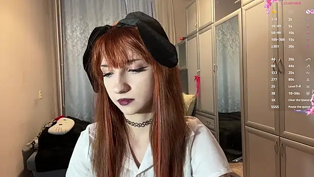 Snapshot of UrBabeLuna chatting on April 12, 2026, 4:10 pm UrBabeLuna online show from April 12, 2026, 4:10 pm