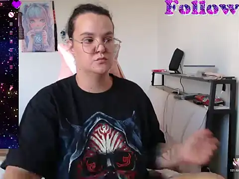 Snapshot of lunatigre4 chatting on July 21, 2026, 6:53 pm lunatigre4 online show from July 21, 2026, 6:53 pm
