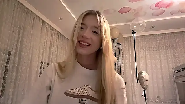 Snapshot of IvyArmbrister chatting on February 23, 2026, 7:25 pm IvyArmbrister online show from February 23, 2026, 7:25 pm