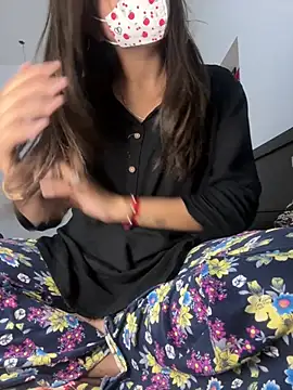 kavyababy00 online show from February 7, 2026, 12:13 pm