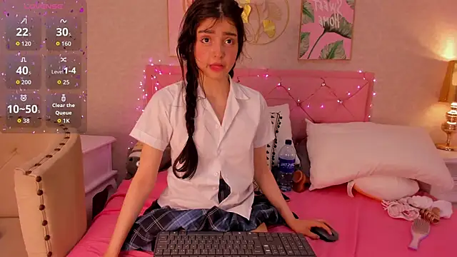 Snapshot of dolly_kitter chatting on May 14, 2026, 11:46 pm dolly kitter online show from May 14, 2026, 11:46 pm