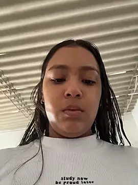 Snapshot of Baby_morena12 chatting on April 4, 2026, 3:51 pm Baby morena12 online show from April 4, 2026, 3:51 pm