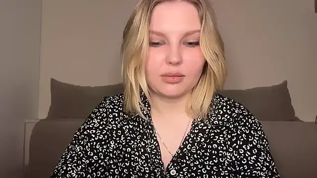 Ophelia Ritz online show from March 23, 2026, 12:44 am